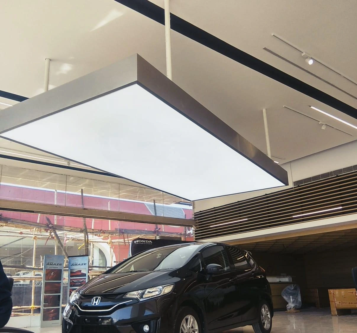 Car and Retail Showroom3